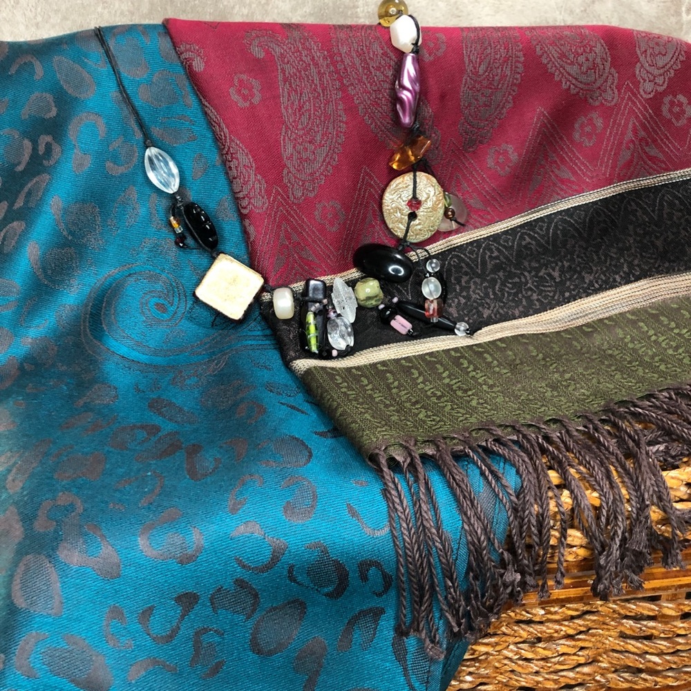 RUYISA woven scarf NWOT gorgeous colors